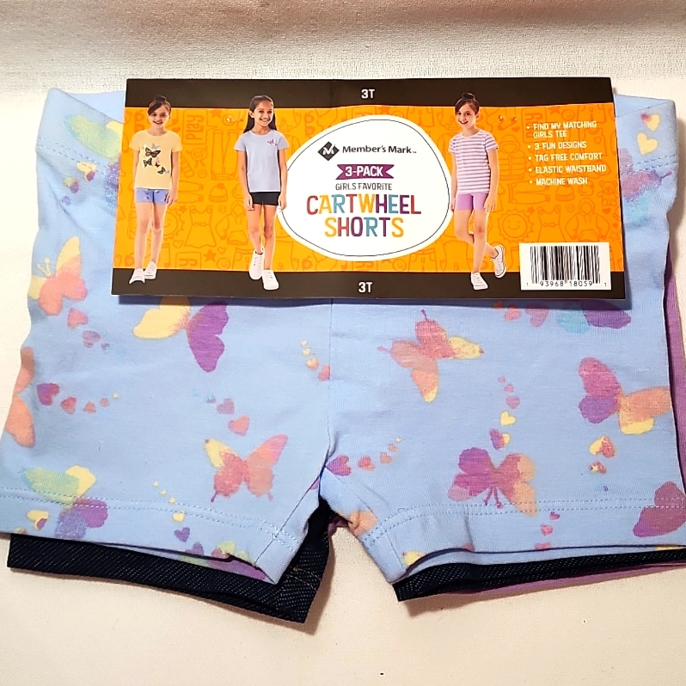 KIDS NEW 3 PACK CART WHEEL SHORT SIZE 3T. GIRLS FAVORITE